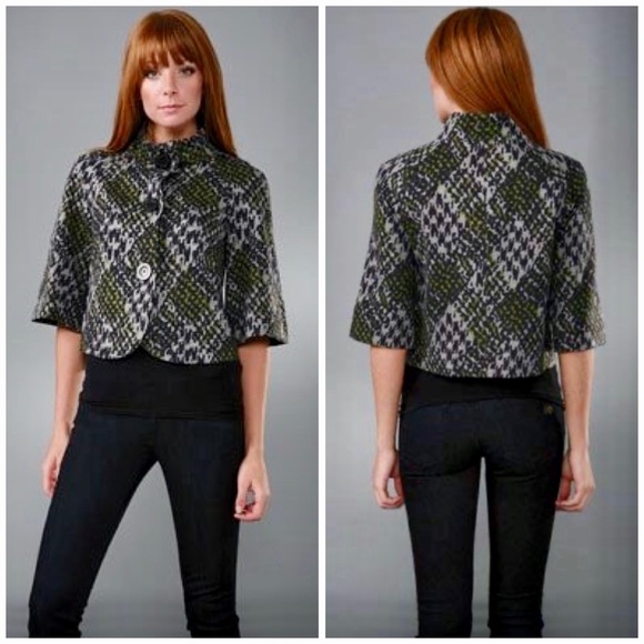 NEW Trina Turk Abstract Crop Funnel Neck Jacket - Picture 2 of 8